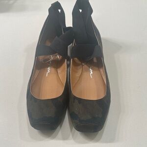 Jessica Simpson Black Flats with Elastic Straps